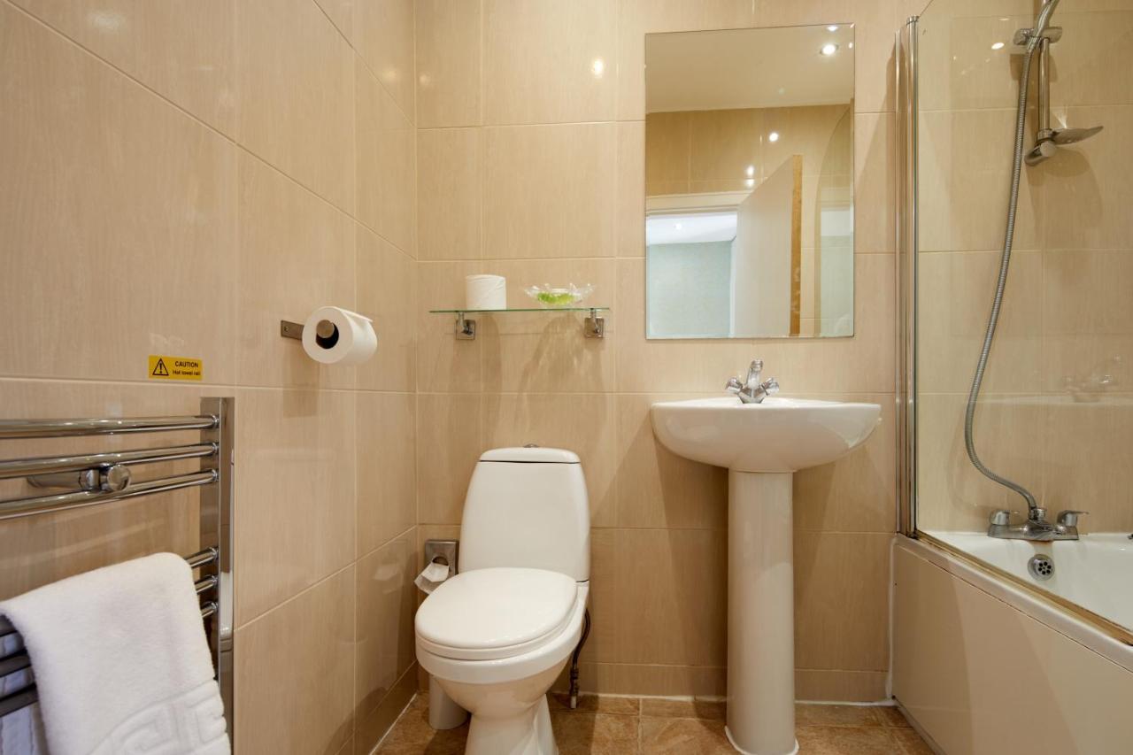 White Horse Farm 3* Pickering